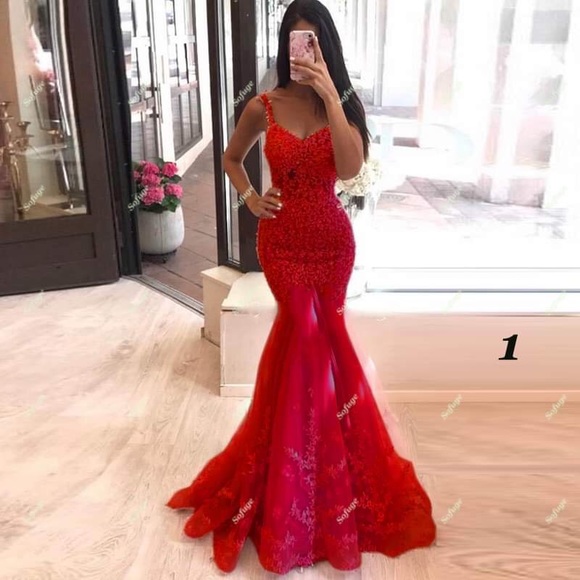 Mermaid evening red dress. Beads & appliqués. Vestido de fiesta de noche. - Picture 1 of 11